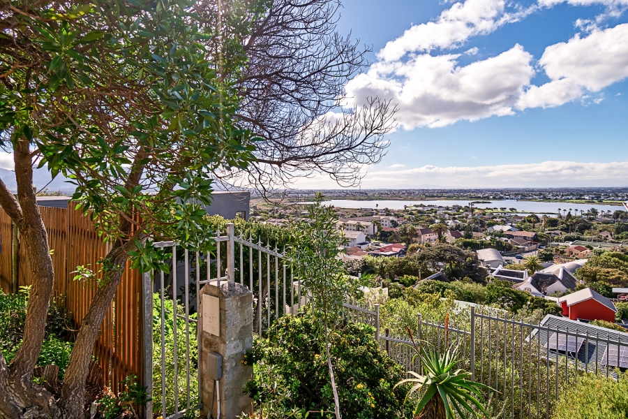 0 Bedroom Property for Sale in Lakeside Western Cape